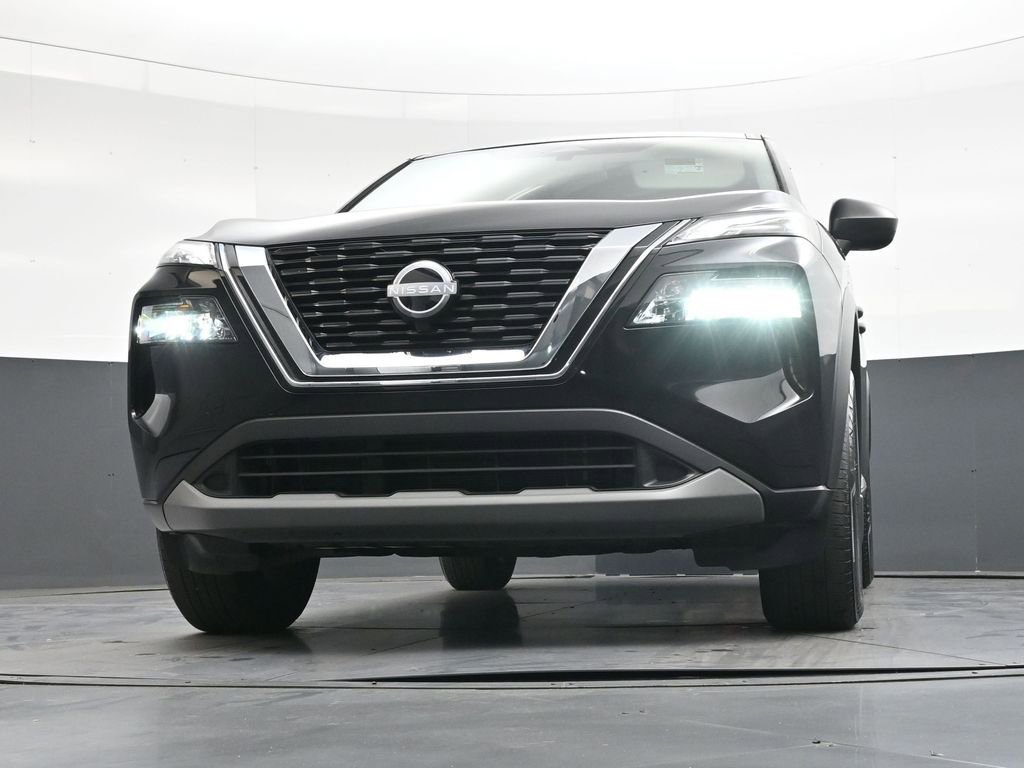 Used 2023 Nissan Rogue S FWD image 45
