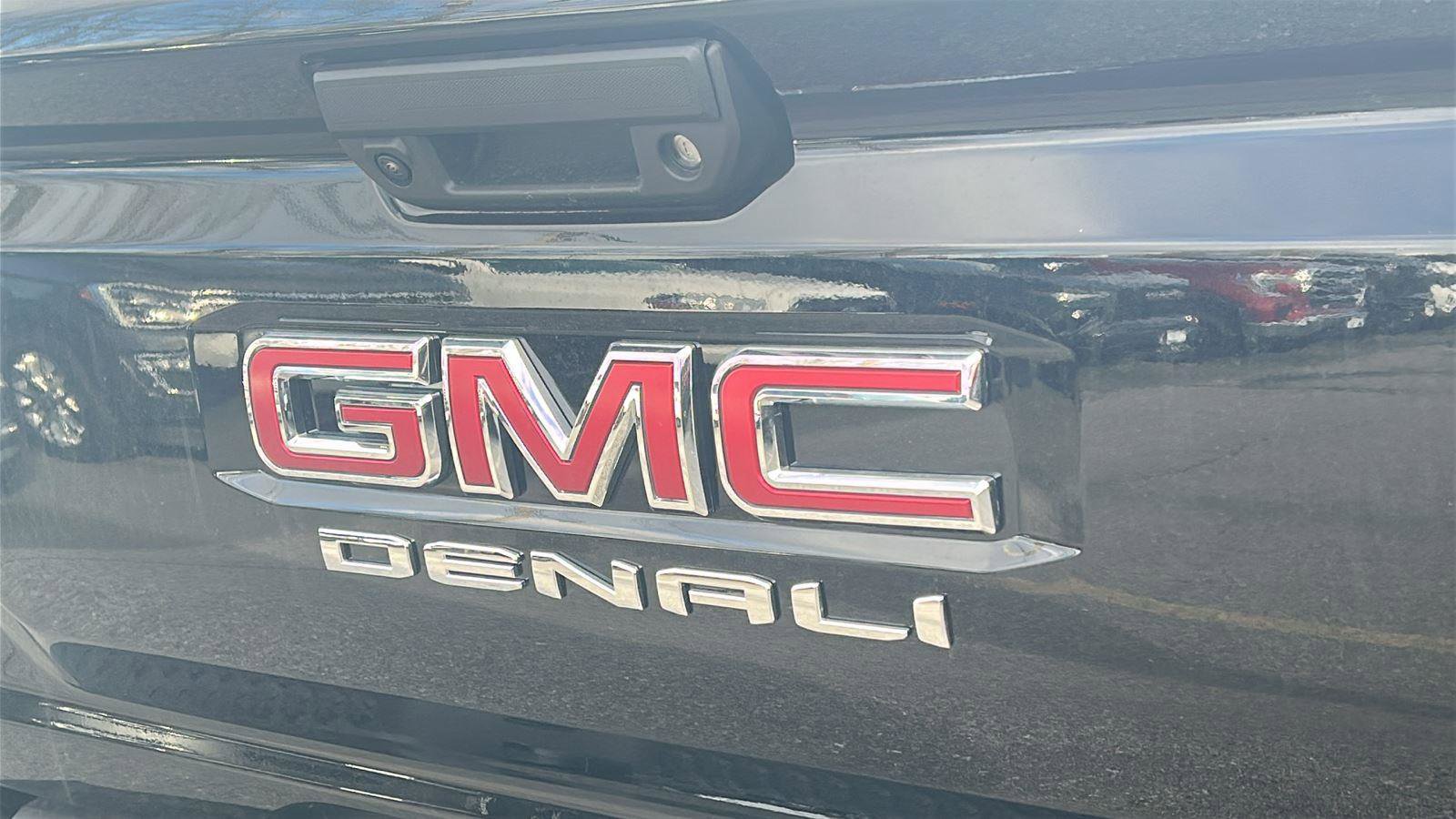 New 2026 GMC Canyon Denali image 6