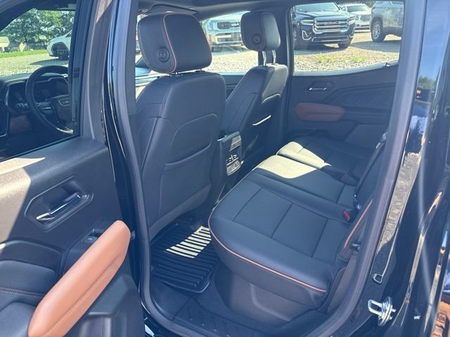 Used 2024 GMC Canyon AT4 w/ AT4 Premium Package AWD/4WD image 19