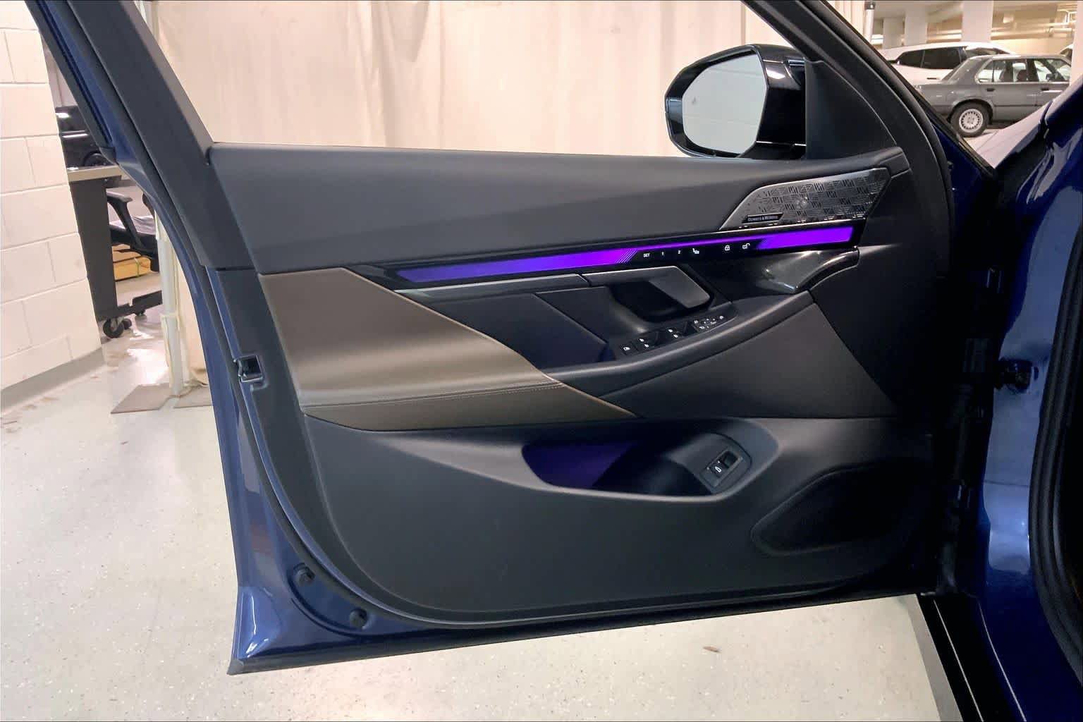 Used 2024 BMW i5 M60 image 21
