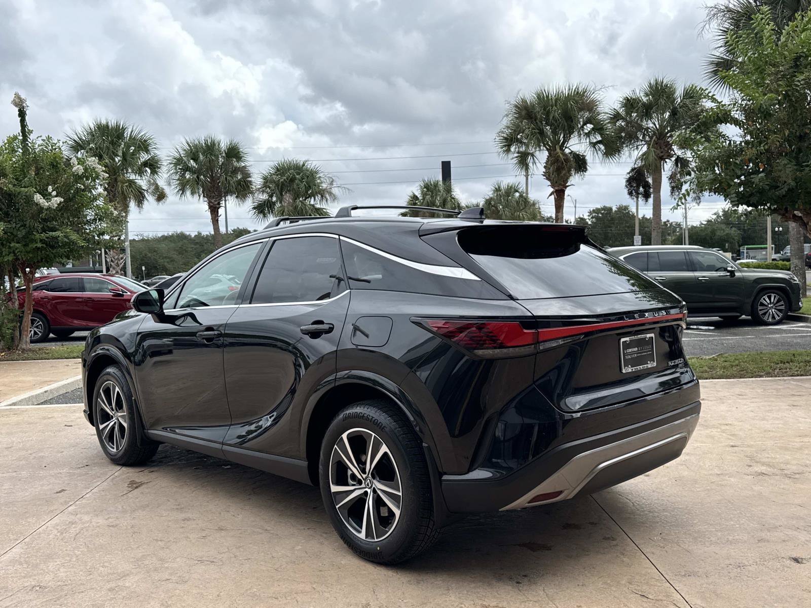 Used 2024 Lexus RX 350h w/ Convenience Package AWD/4WD image 6
