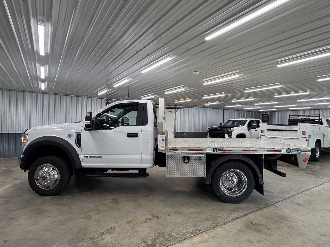 Used 2021 Ford F550 4x4 Regular Cab Super Duty image 2