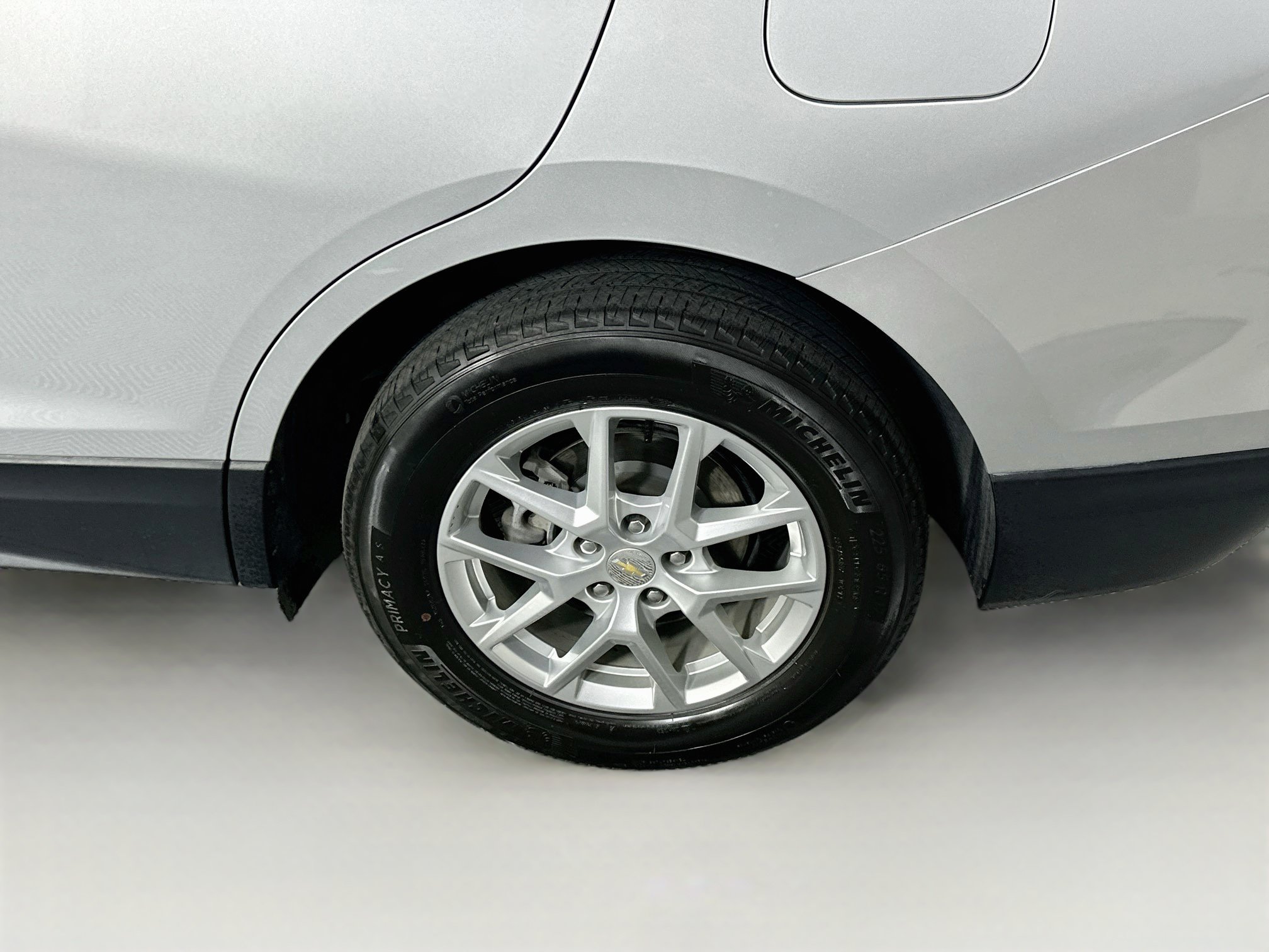 Used 2022 Chevrolet Equinox LT w/ LPO, Floor Liner Package FWD image 11
