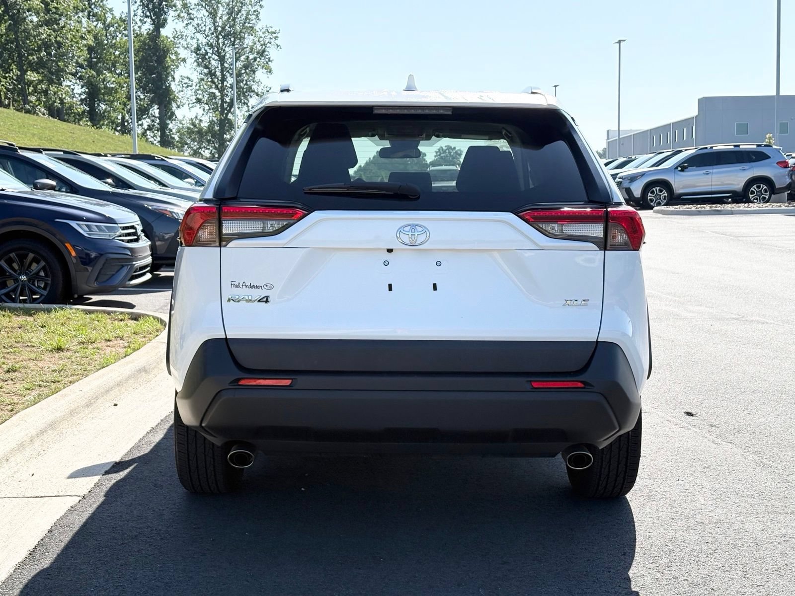 Used 2022 Toyota RAV4 XLE FWD image 10