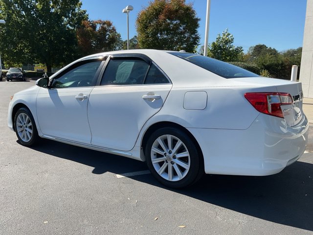 Used 2014 Toyota Camry XLE w/ Leather Package FWD image 9