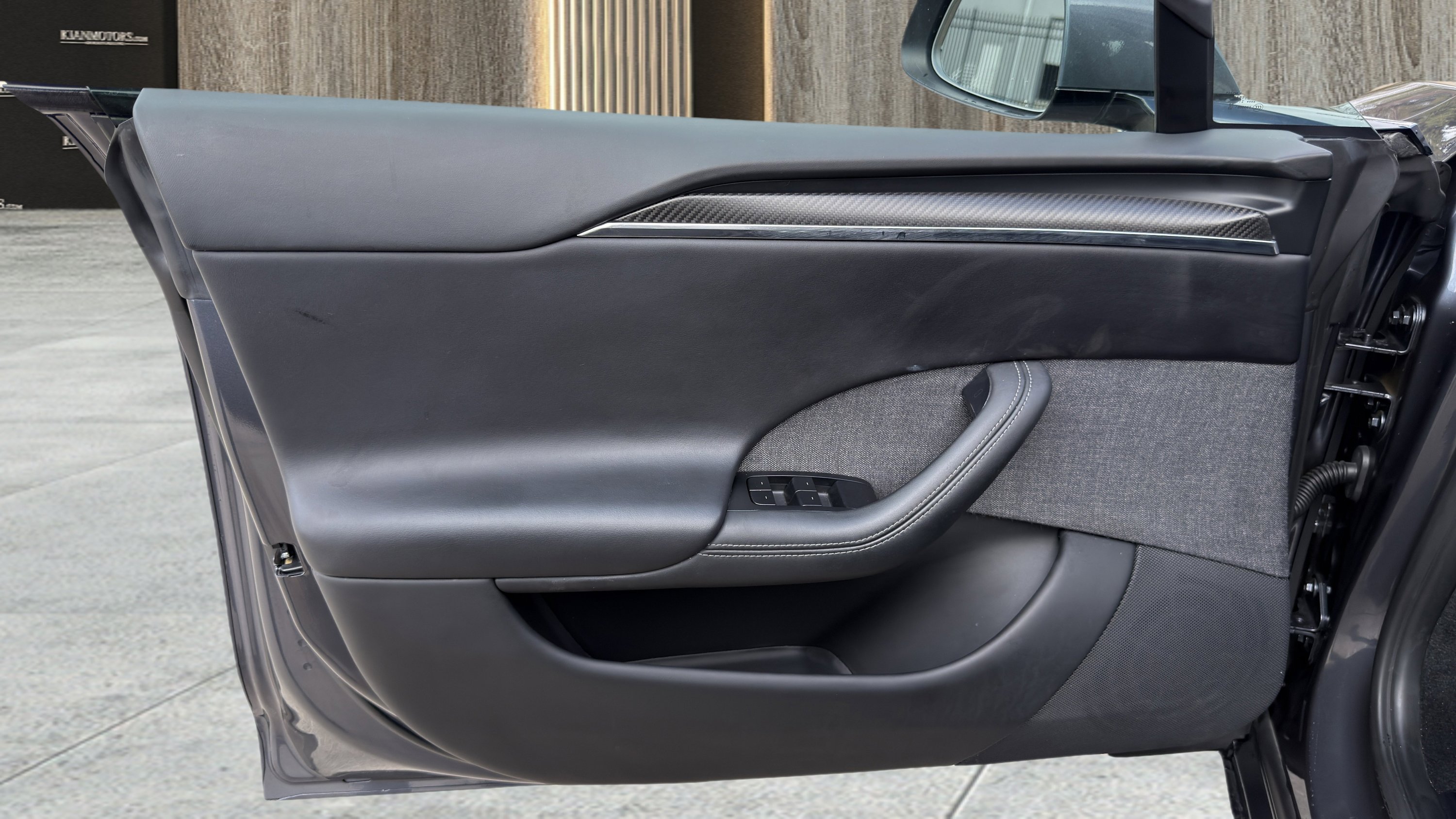 Used 2022 Tesla Model S Plaid image 18