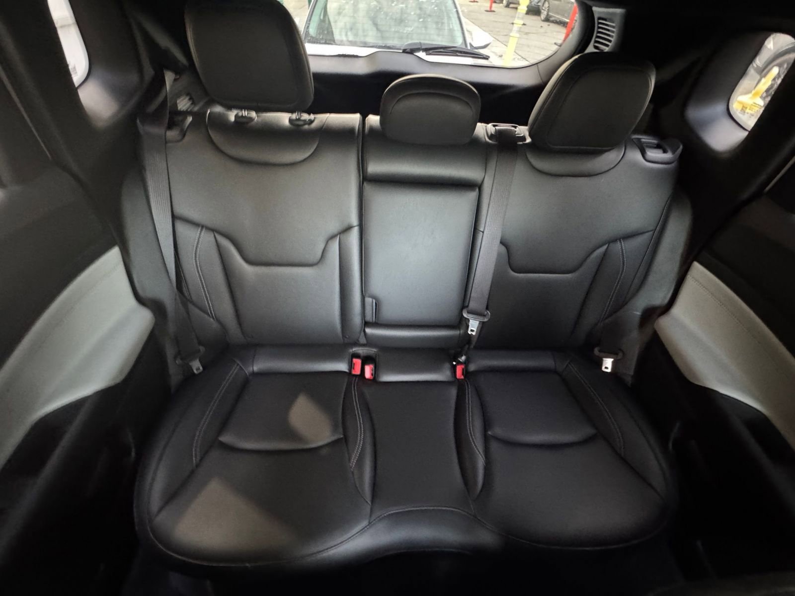 Used 2025 Jeep Compass Limited image 38