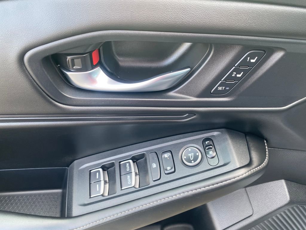 Used 2023 Honda Accord Sport image 13