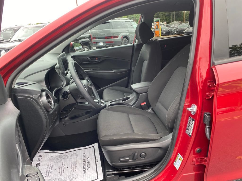 Certified 2023 Hyundai Kona SEL AWD/4WD image 13