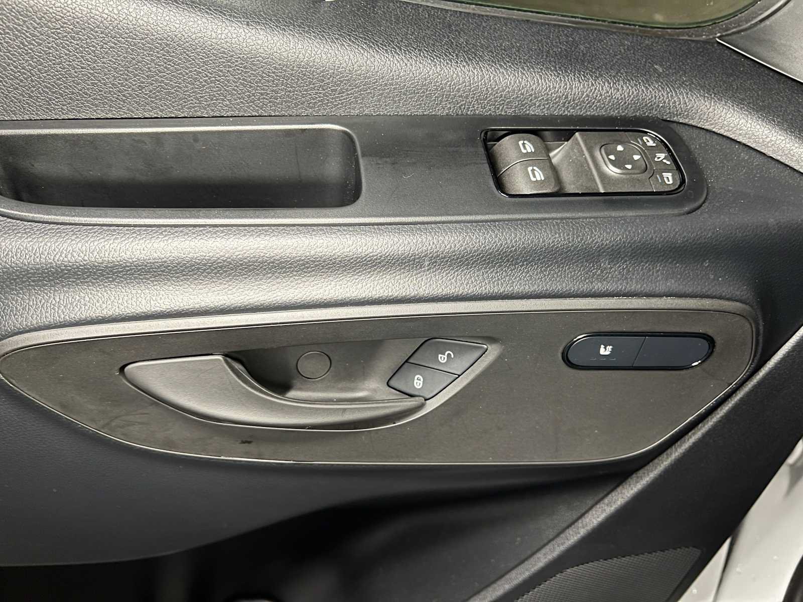 New 2025 Mercedes-Benz eSprinter 144 Cargo image 21