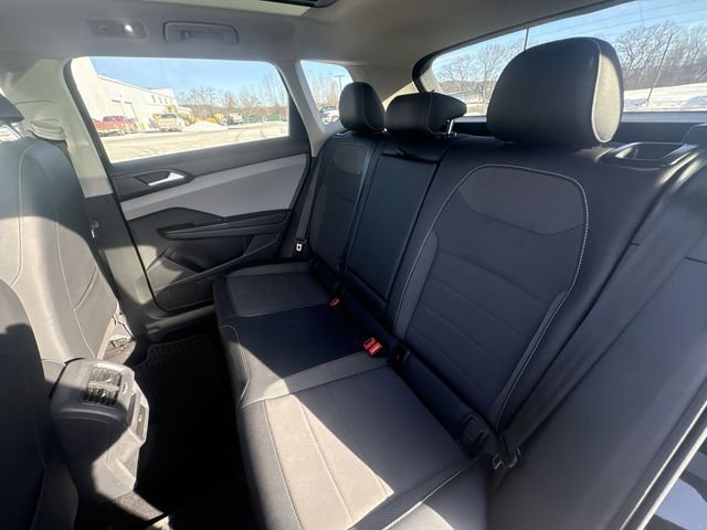 Used 2022 Volkswagen Taos SE image 26