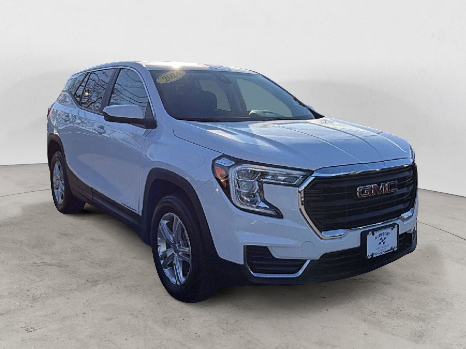 Used 2024 GMC Terrain SLE