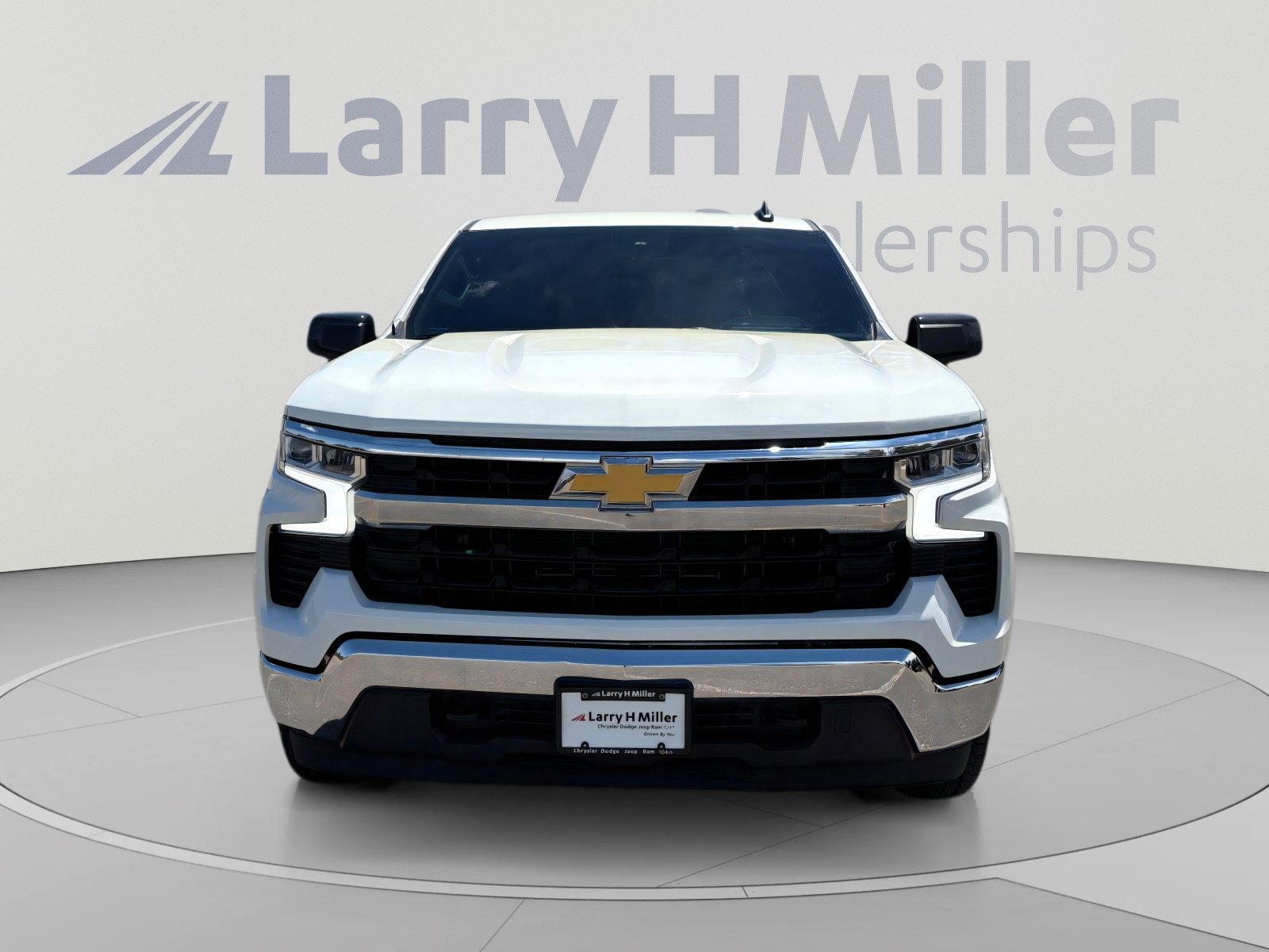 Used 2023 Chevrolet Silverado 1500 LT AWD/4WD image 9