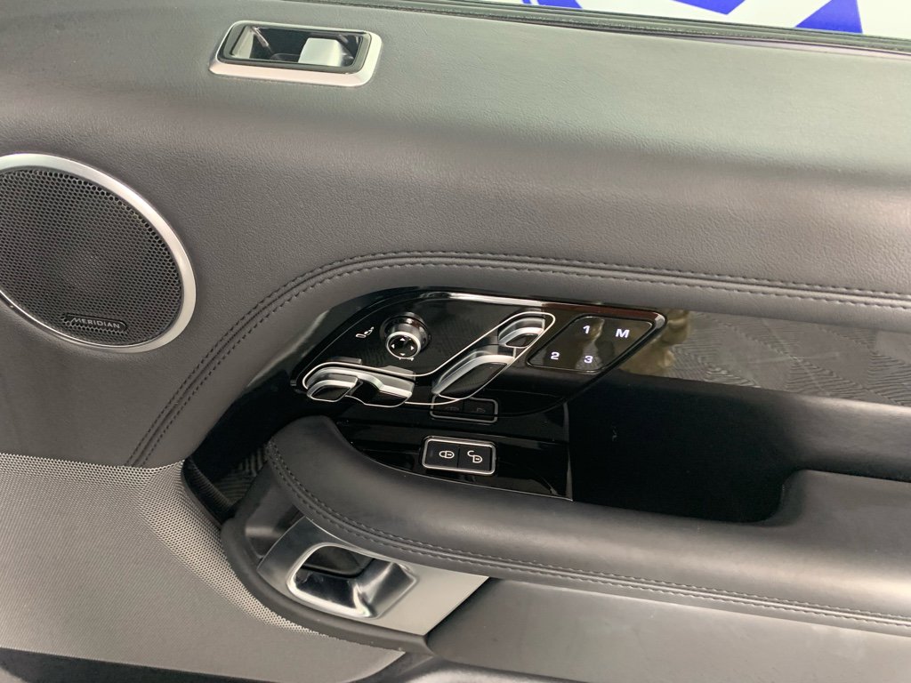 Used 2019 Land Rover Range Rover HSE image 41