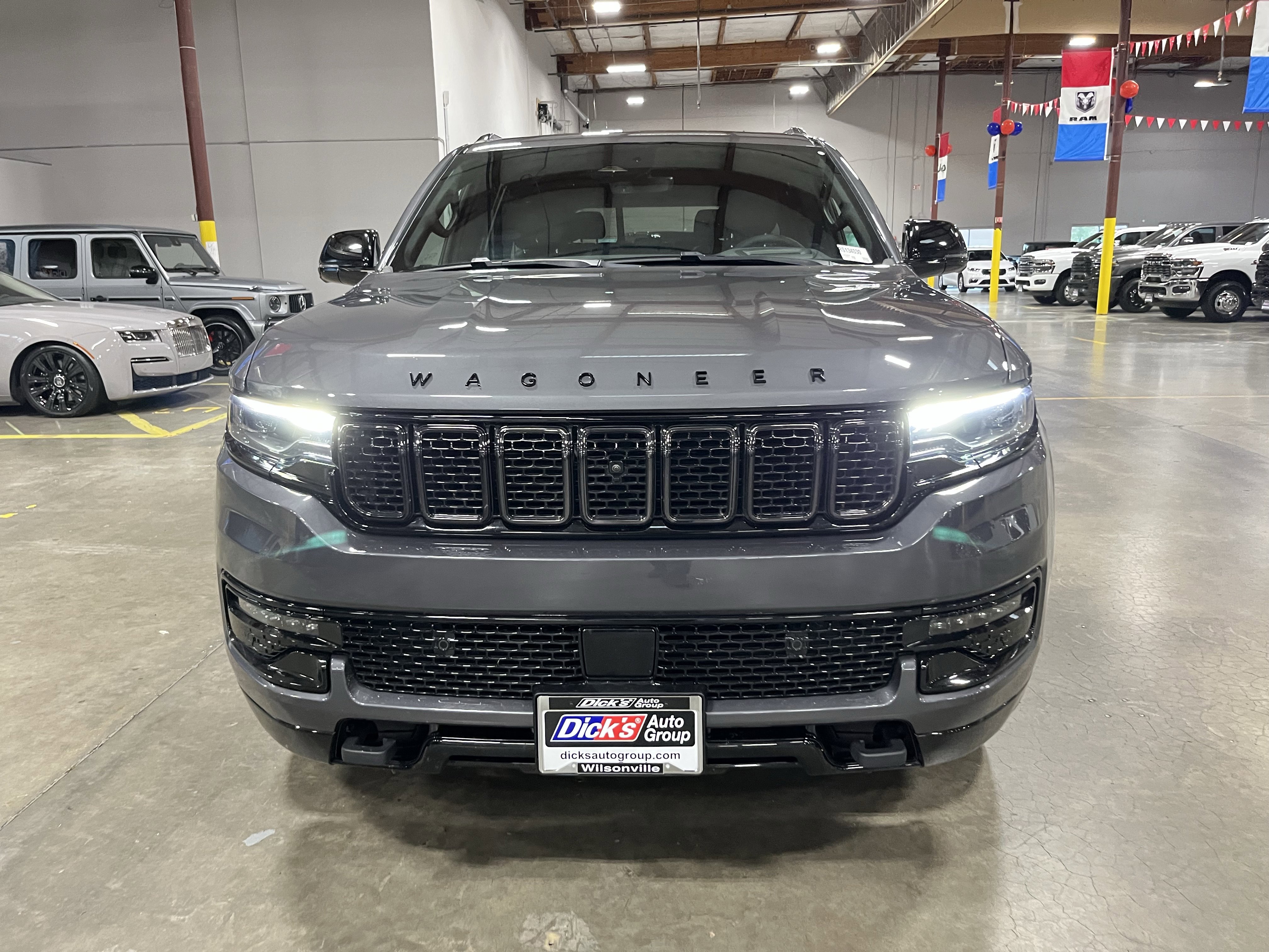 Used 2024 Jeep Wagoneer Series II w/ Convenience Group I image 8