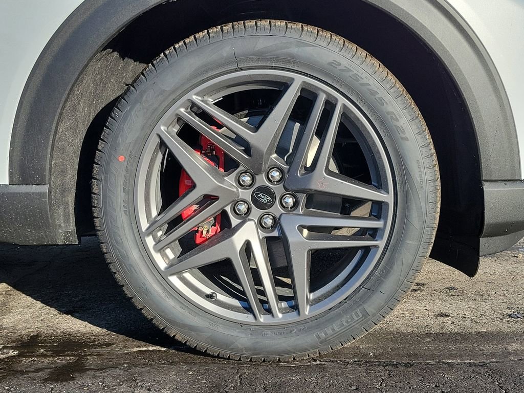 New 2026 Ford Explorer ST w/ Sun And Sound Package image 9