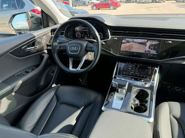 Used 2023 Audi Q8 Prestige image 35
