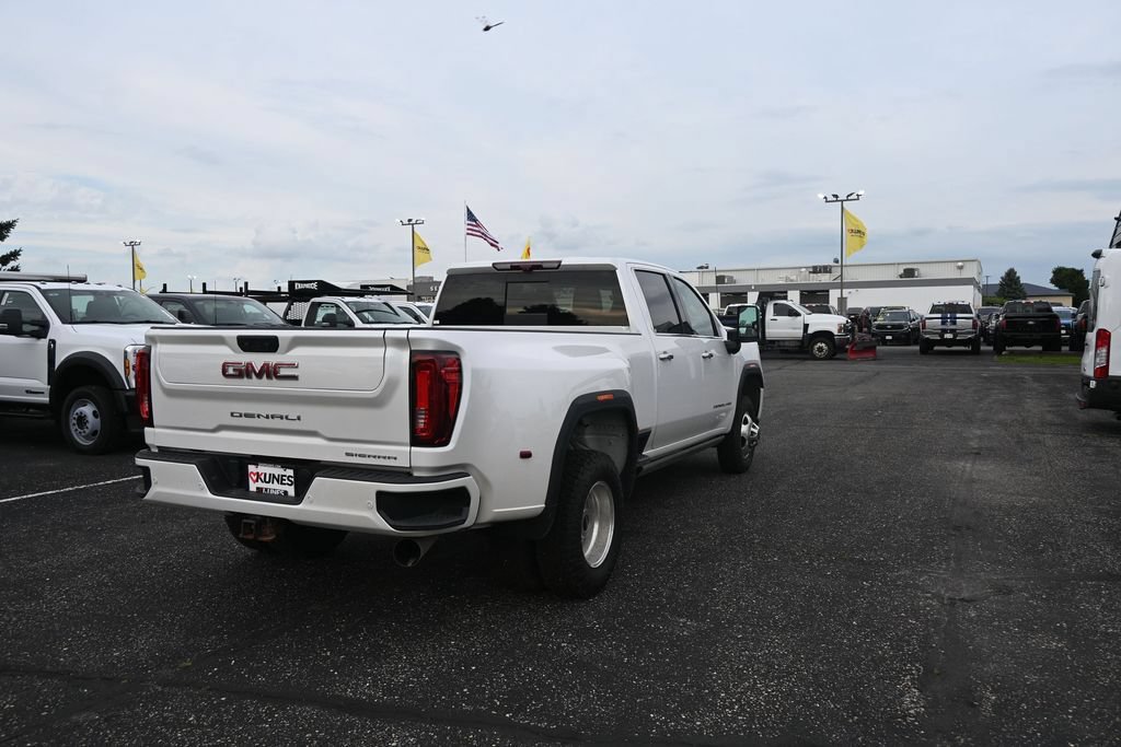 Used 2023 GMC Sierra 3500 Denali w/ Denali Ultimate Package AWD/4WD image 10