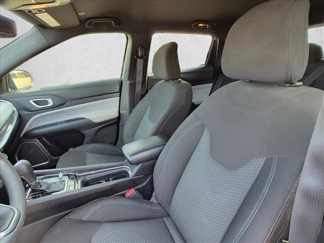 Certified 2025 Jeep Compass Sport AWD/4WD image 9