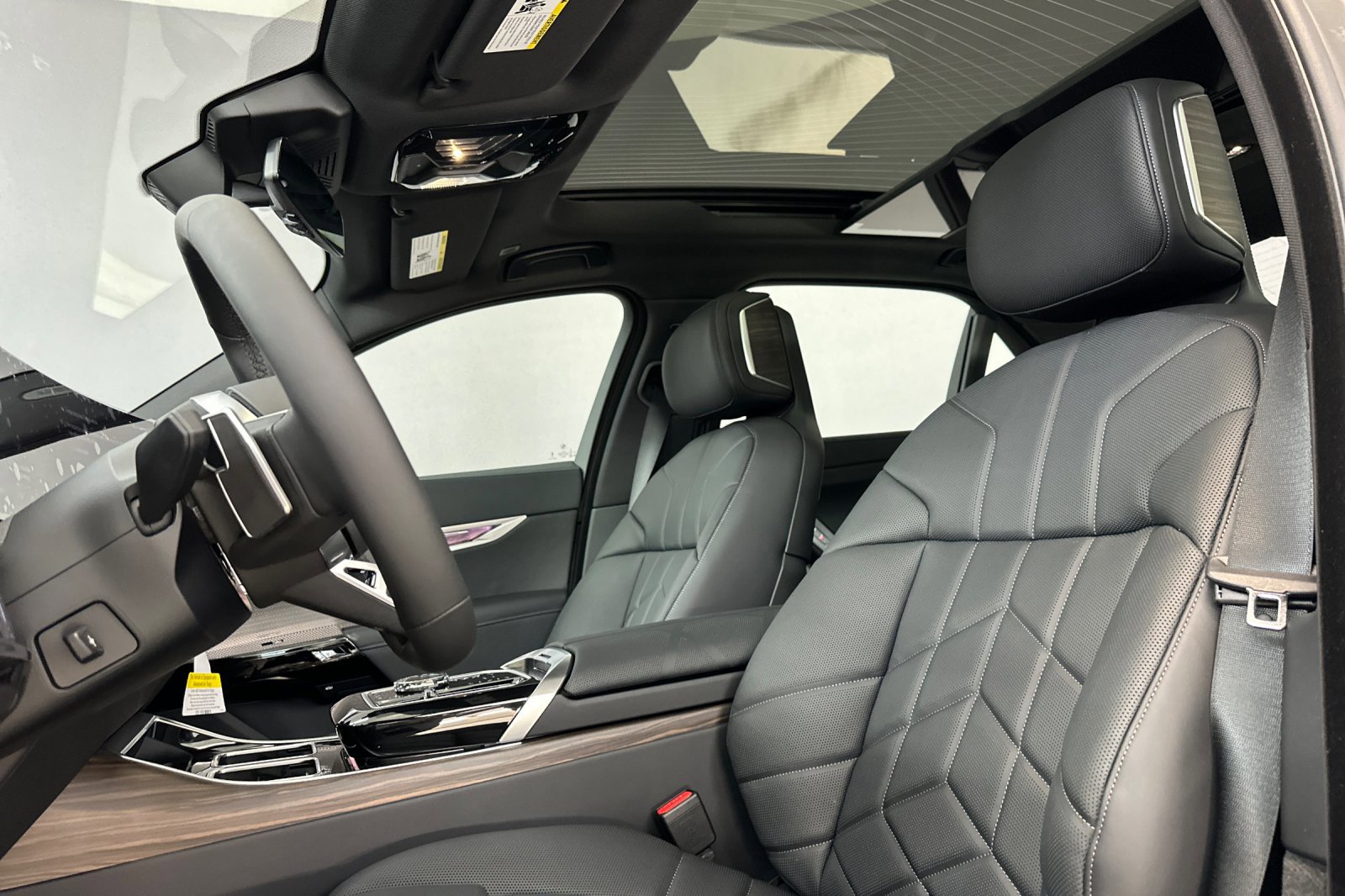 New 2026 BMW i7 eDrive50 w/ M Sport Package image 14