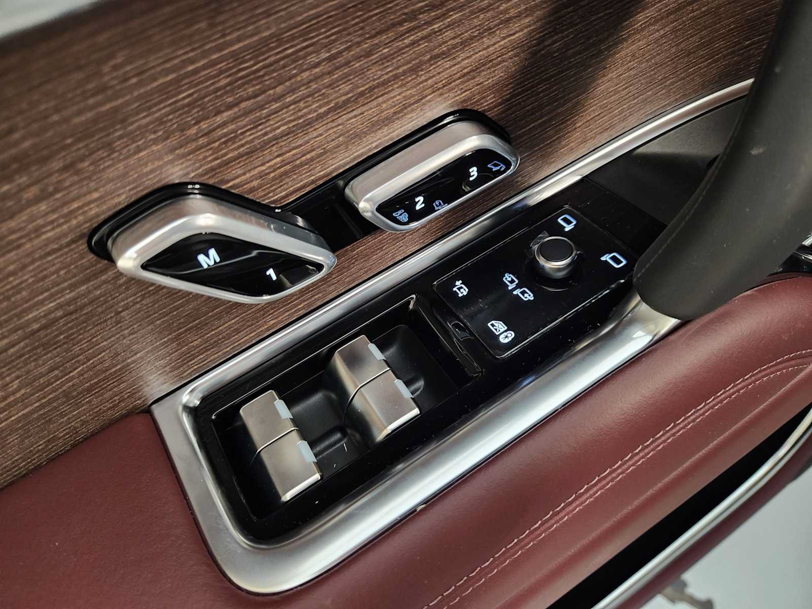 New 2026 Land Rover Range Rover SE AWD/4WD image 21