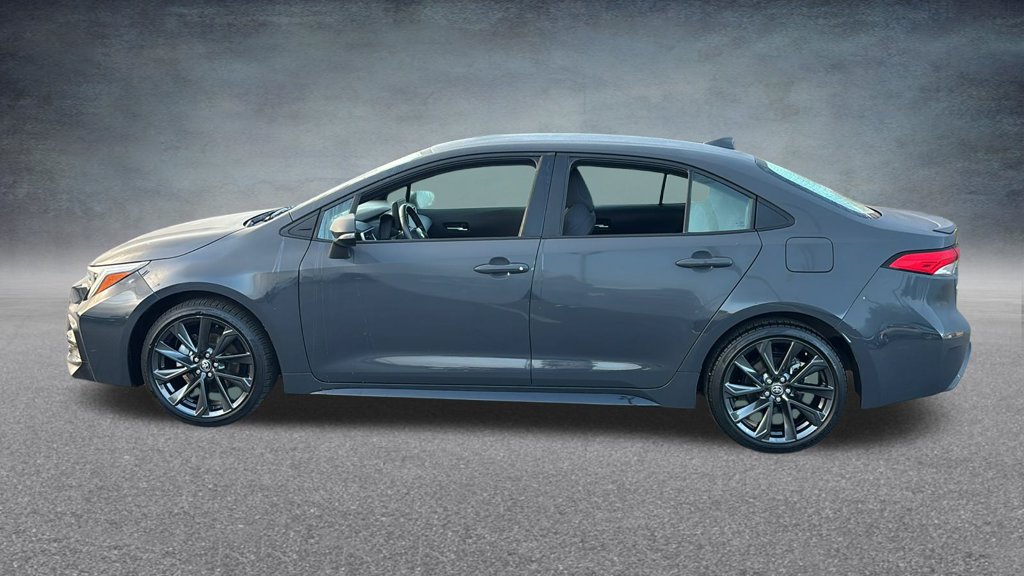 Used 2025 Toyota Corolla SE FWD image 4