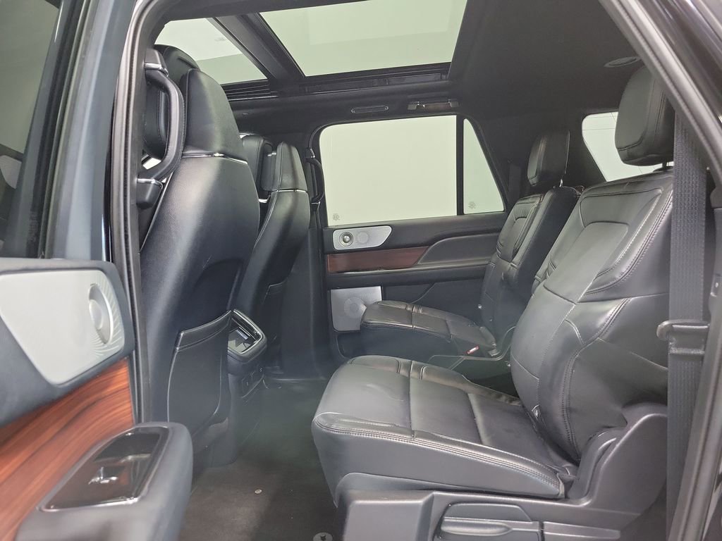 Used 2024 Lincoln Navigator L Reserve AWD/4WD image 30