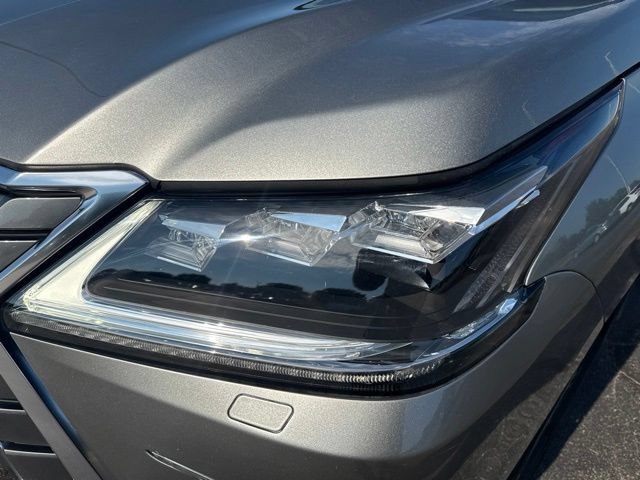 Used 2018 Lexus LX 570 4WD w/ Luxury Package image 9