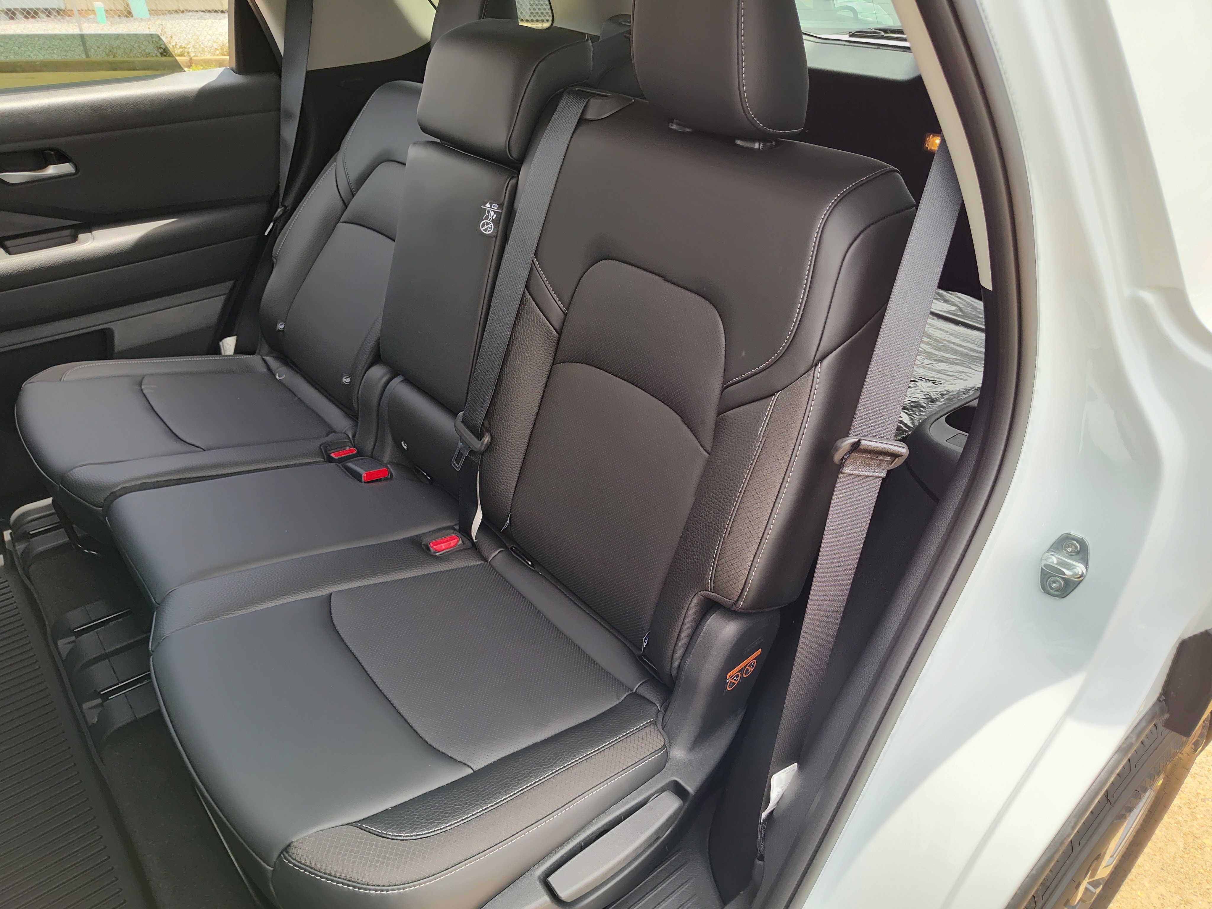 New 2026 Nissan Pathfinder SL FWD image 14