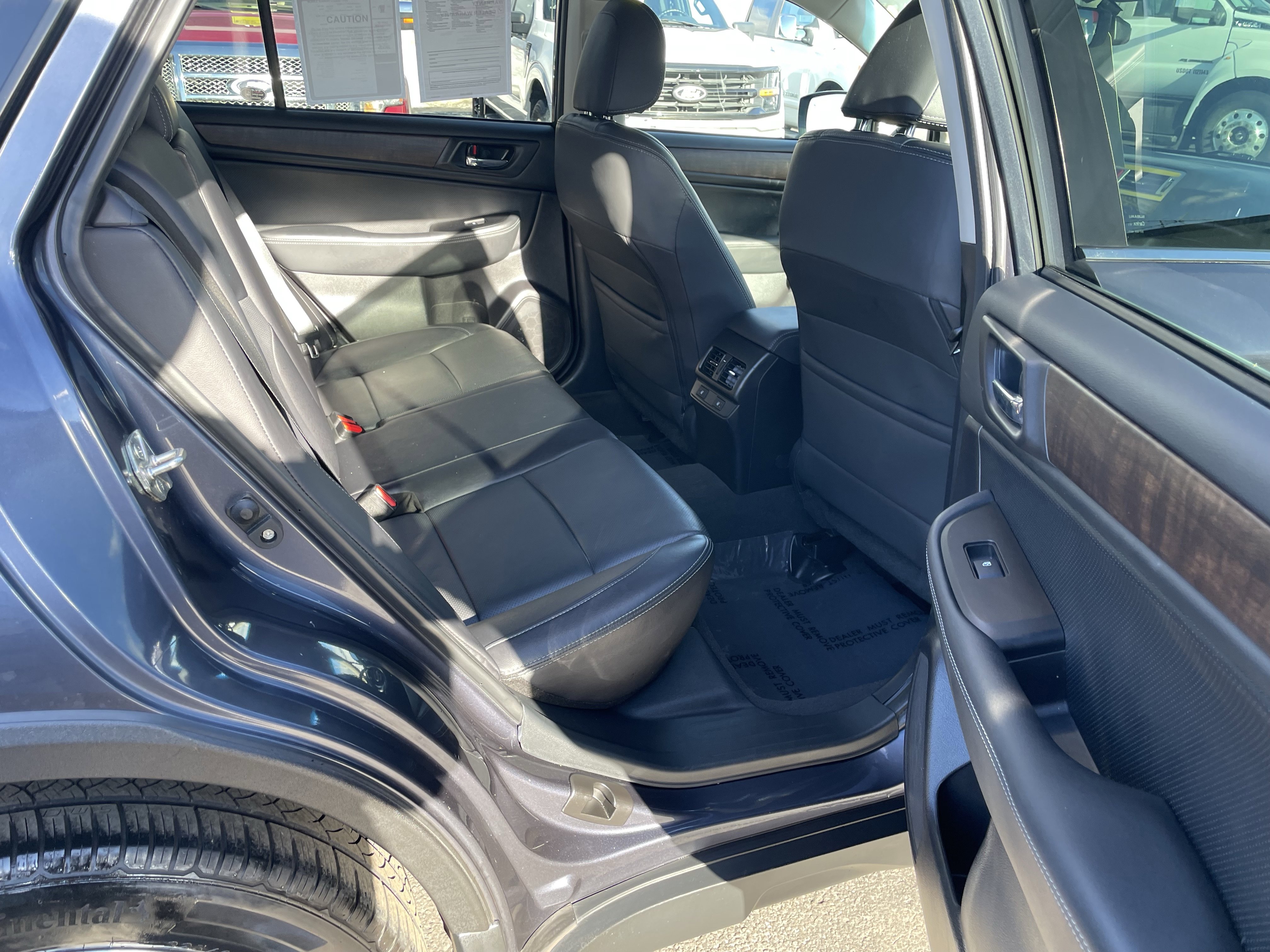 Used 2017 Subaru Outback 3.6R Limited image 33