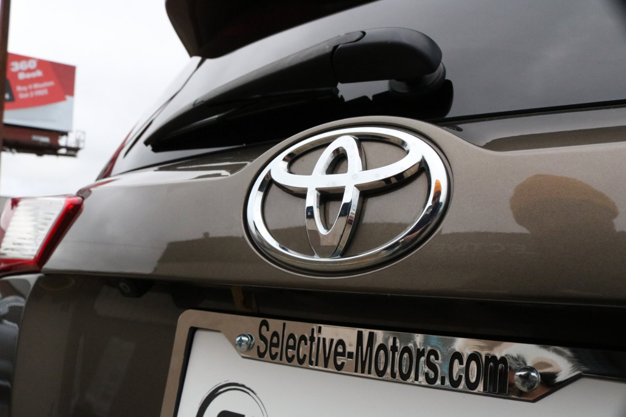 Used 2015 Toyota RAV4 XLE image 12