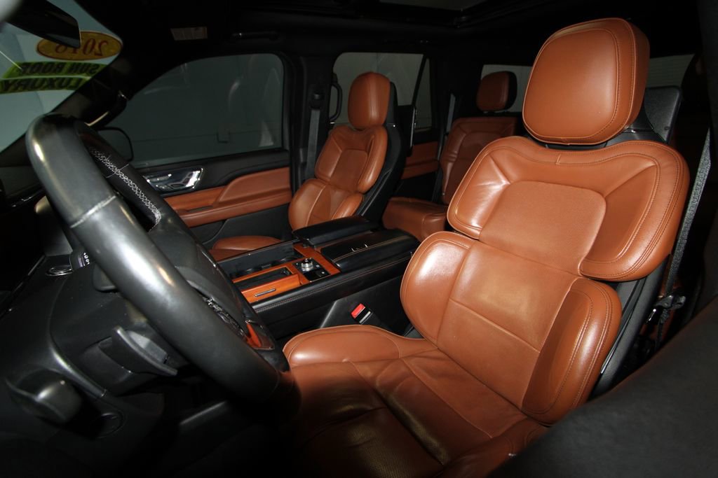 Used 2018 Lincoln Navigator L Reserve image 4