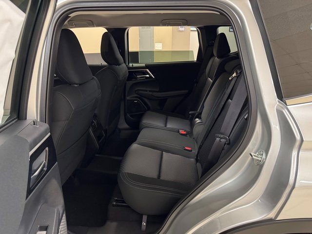 New 2026 Mitsubishi Outlander ES image 20
