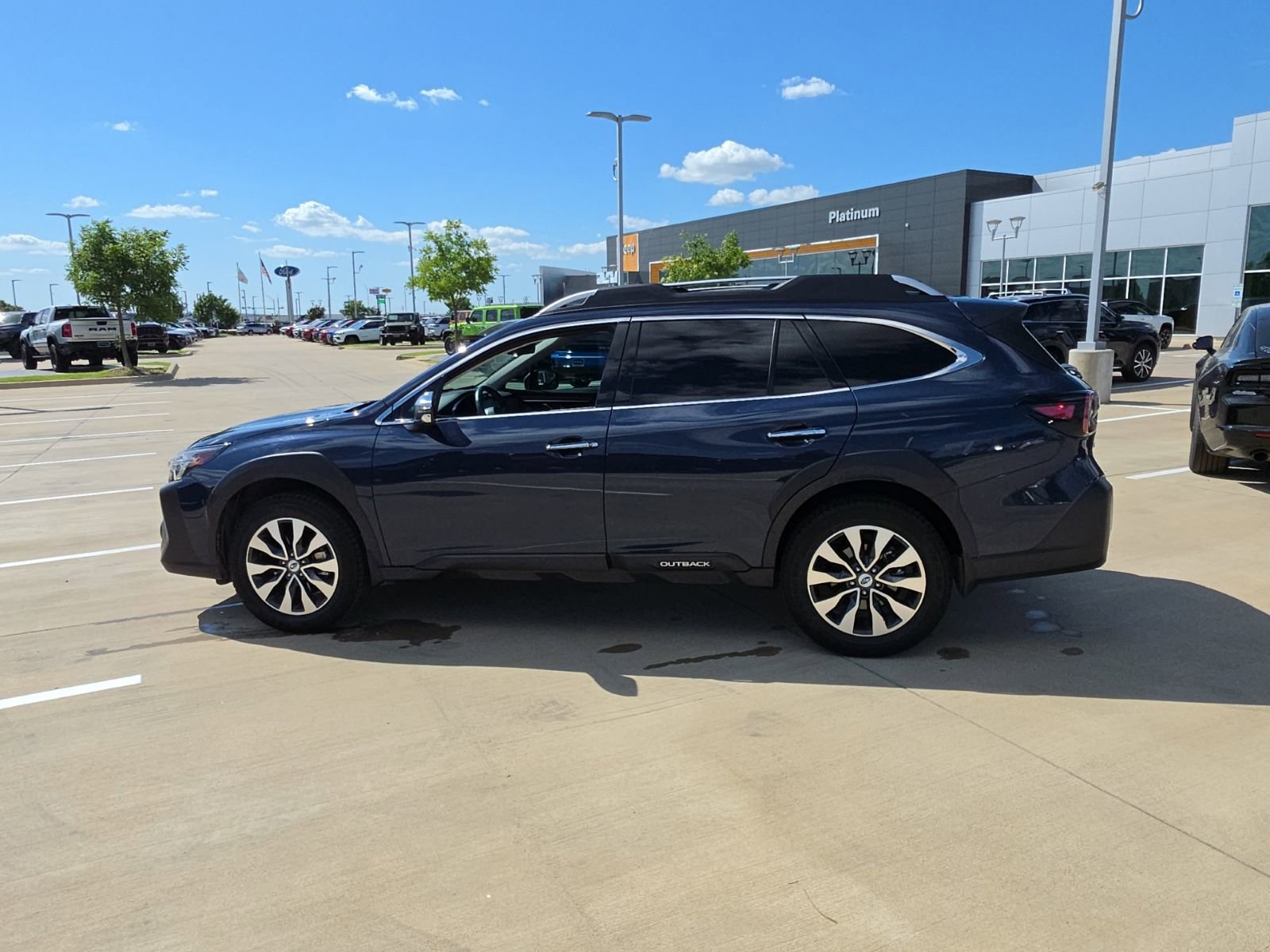 Used 2024 Subaru Outback Touring w/ Popular Package #2 AWD/4WD video 2