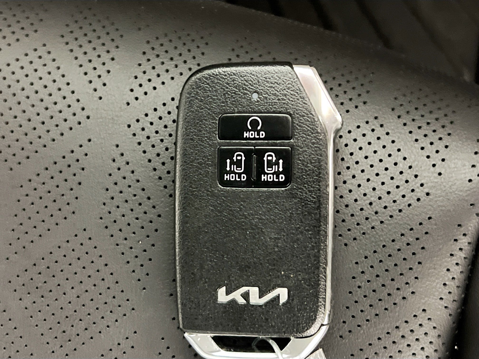 Used 2024 Kia Carnival EX image 36