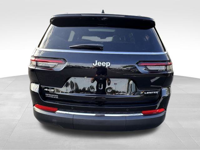Used 2025 Jeep Grand Cherokee L Limited w/ Luxury Tech Group II AWD/4WD image 6