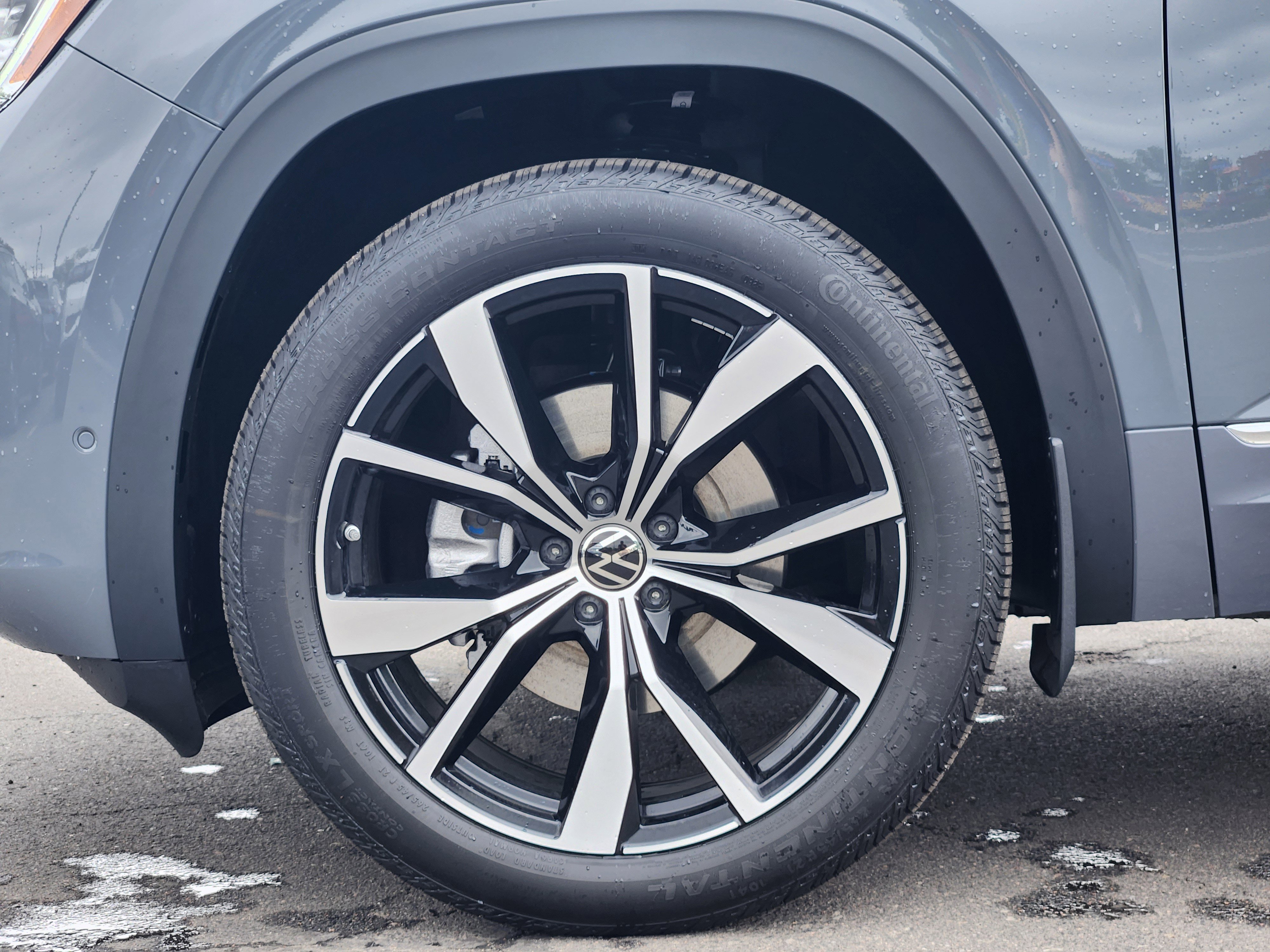 New 2025 Volkswagen Atlas SEL Premium R-Line image 21