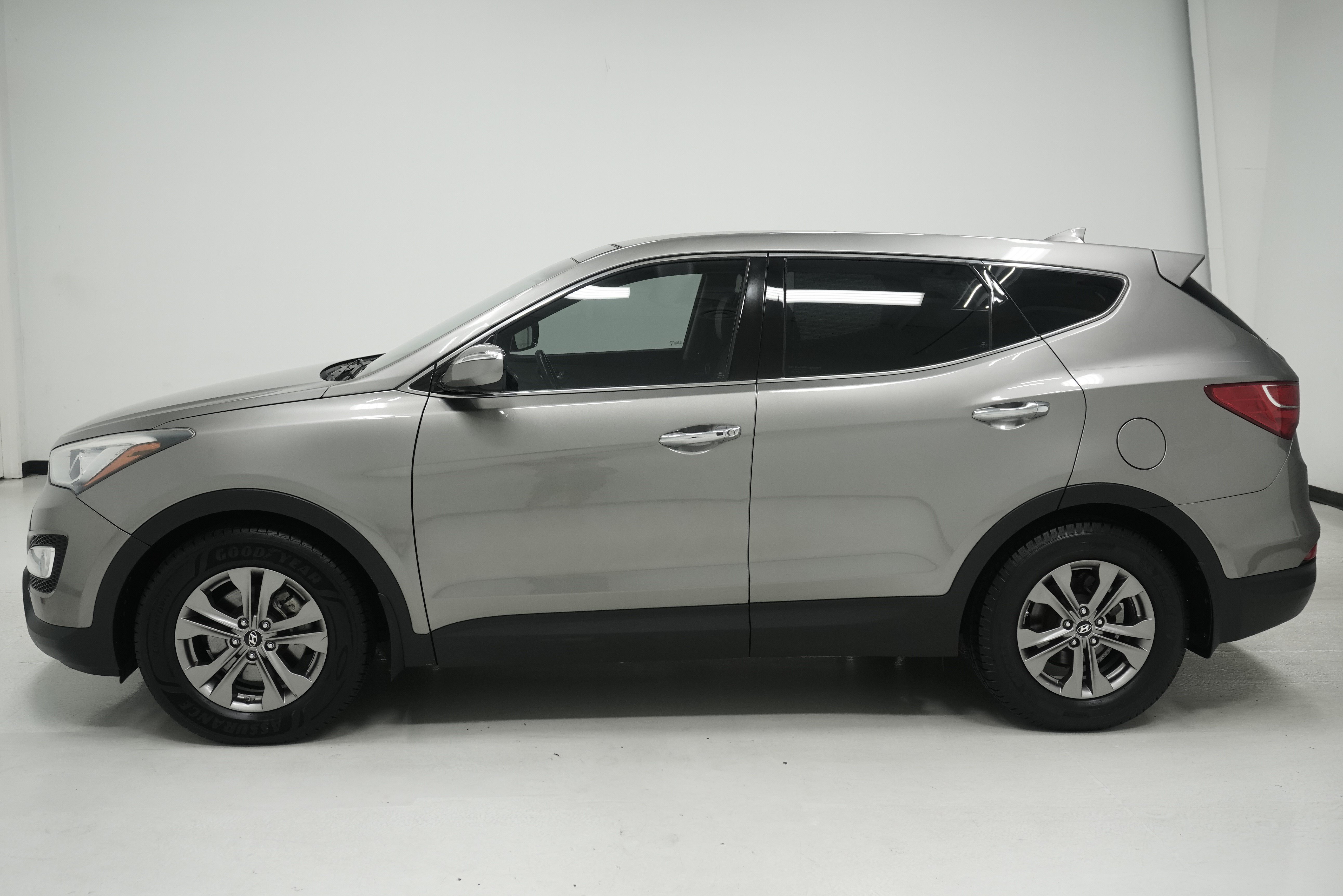 Used 2013 Hyundai Santa Fe Sport w/ Technology Pkg FWD image 7