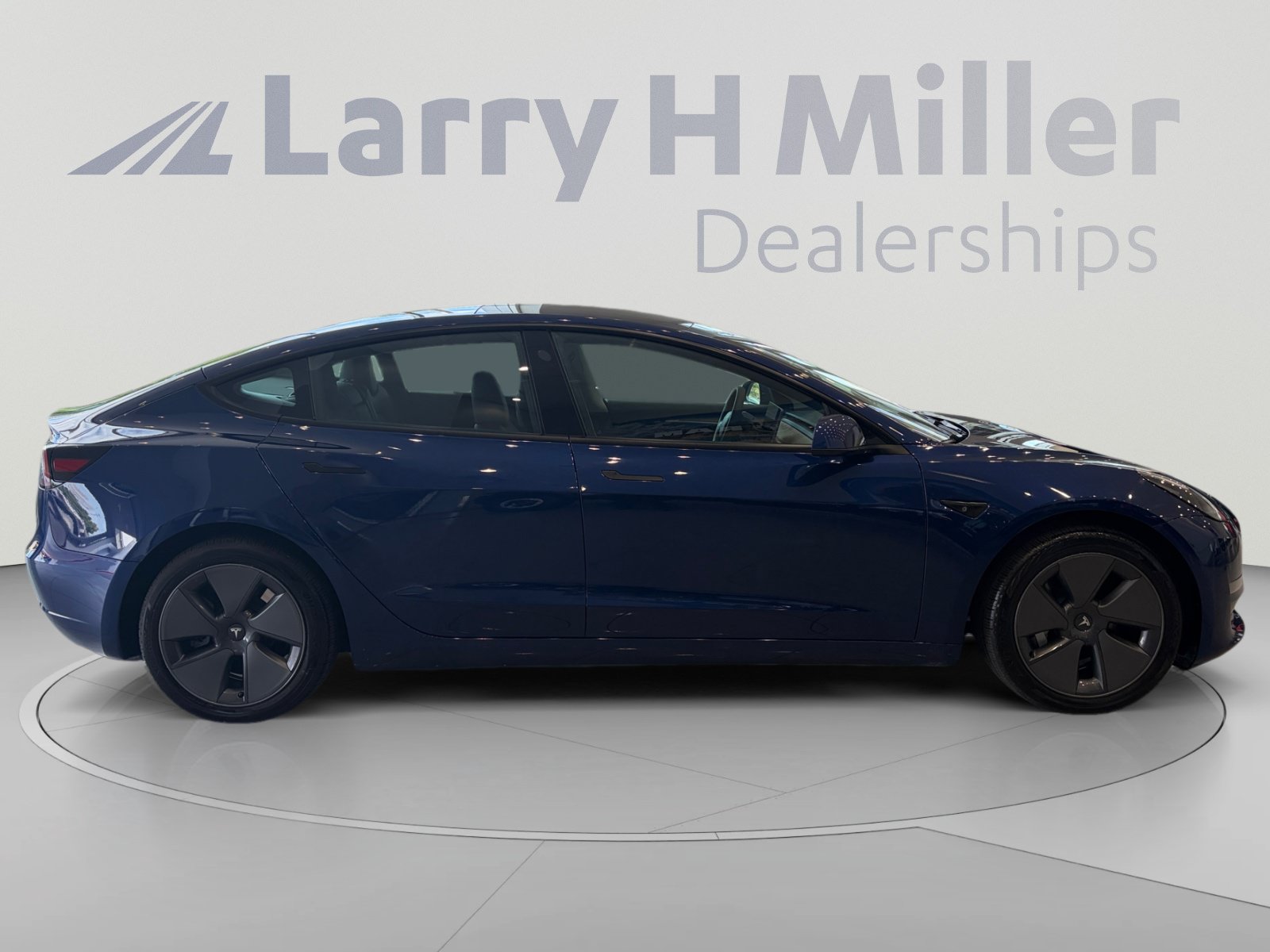 Used 2023 Tesla Model 3 Standard Range RWD image 6