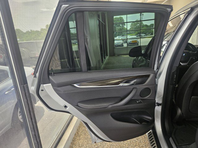 Used 2018 BMW X5 xDrive35i w/ M Sport Package AWD/4WD image 18