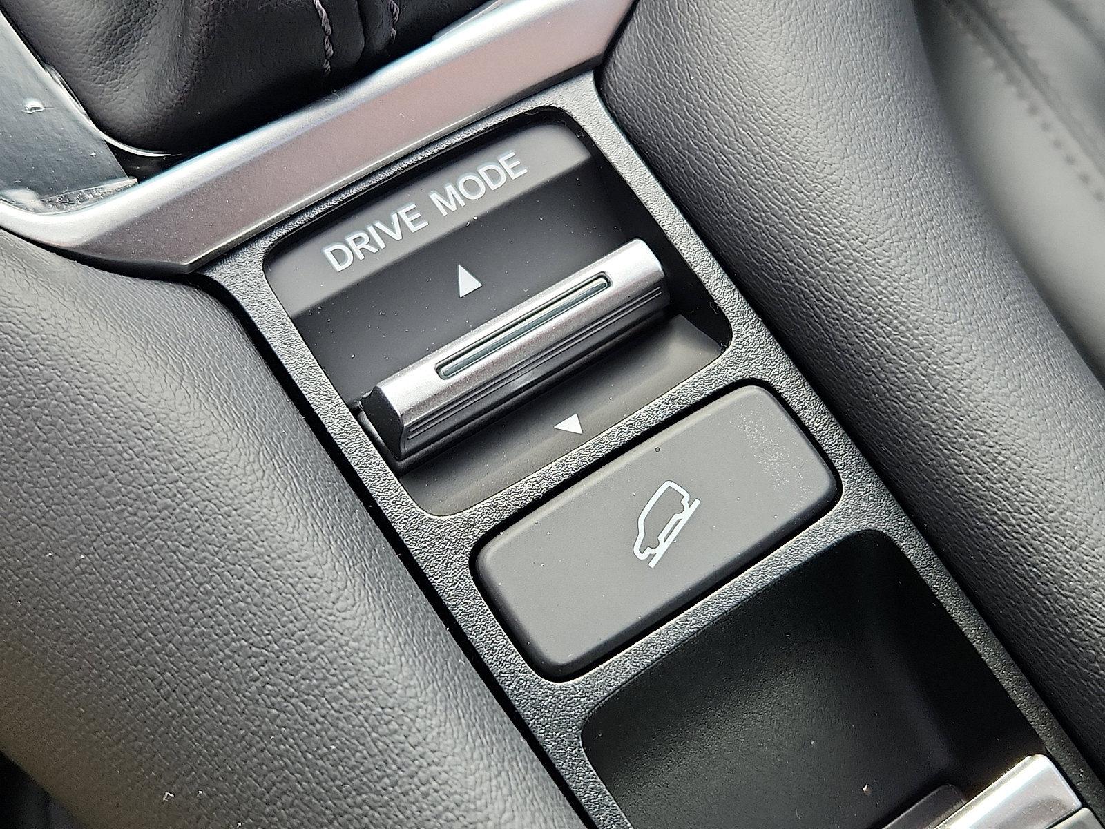 New 2026 Honda HR-V EX-L image 16