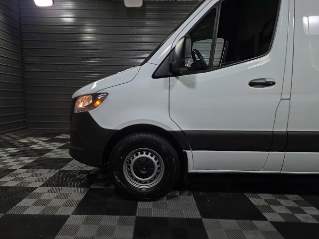 Used 2023 Mercedes-Benz Sprinter 2500 image 31