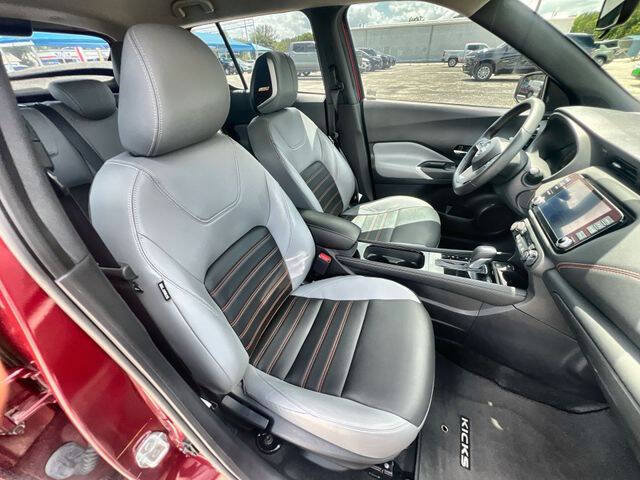 Used 2023 Nissan Kicks SR w/ SR Premium Package FWD image 27