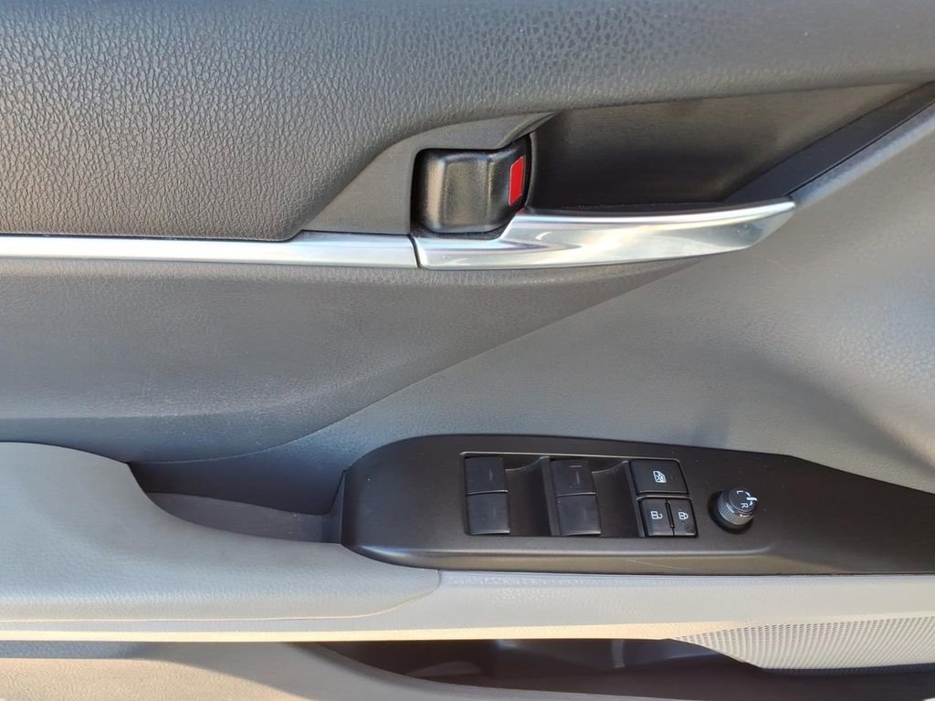 Used 2023 Toyota Camry SE w/ Audio Upgrade Package image 18