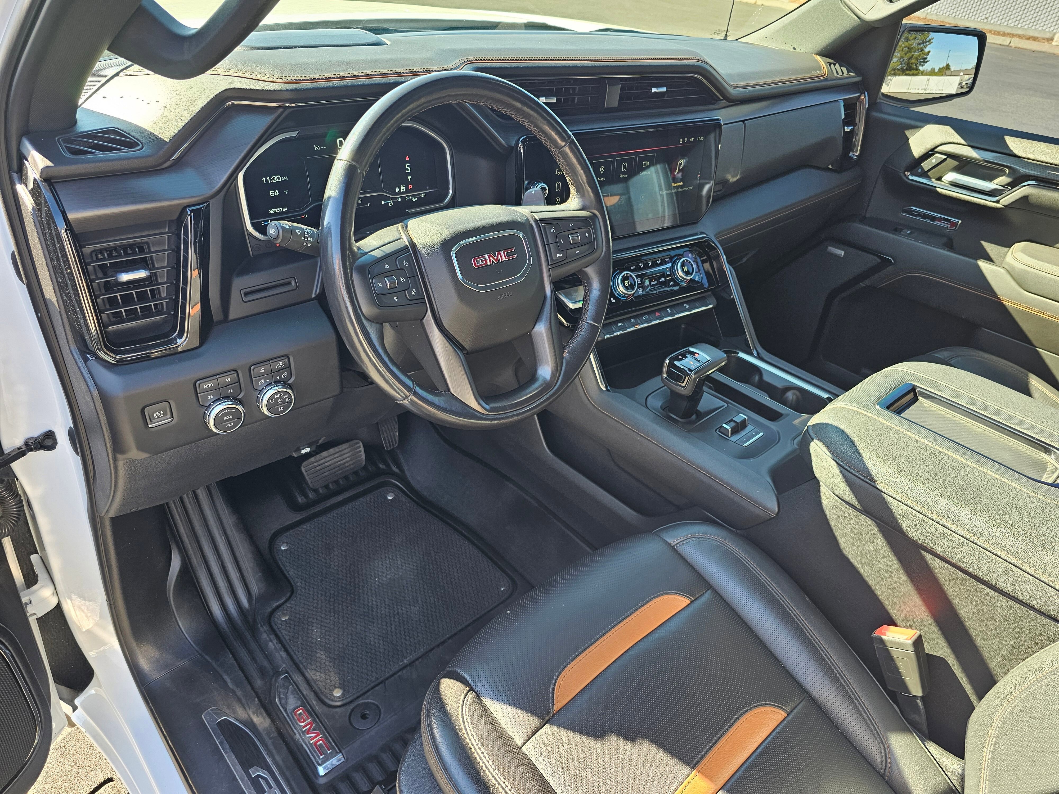 Used 2022 GMC Sierra 1500 AT4 w/ AT4 Preferred Package image 2