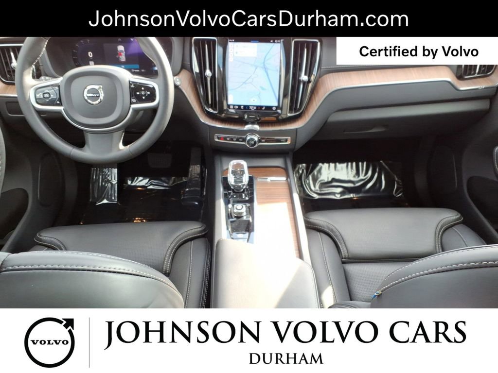 Certified 2023 Volvo XC60 B5 Ultimate w/ Climate Package image 8