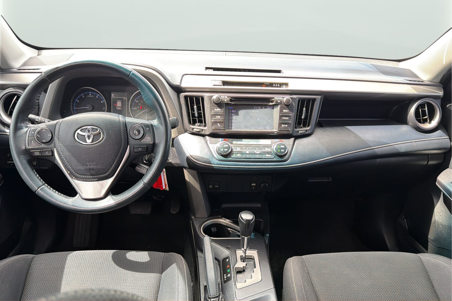 Used 2018 Toyota RAV4 XLE FWD image 29