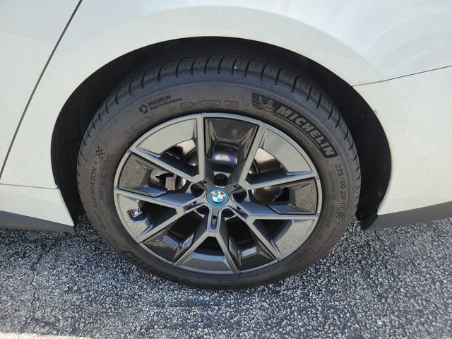 Used 2024 BMW i4 eDrive40 RWD image 7