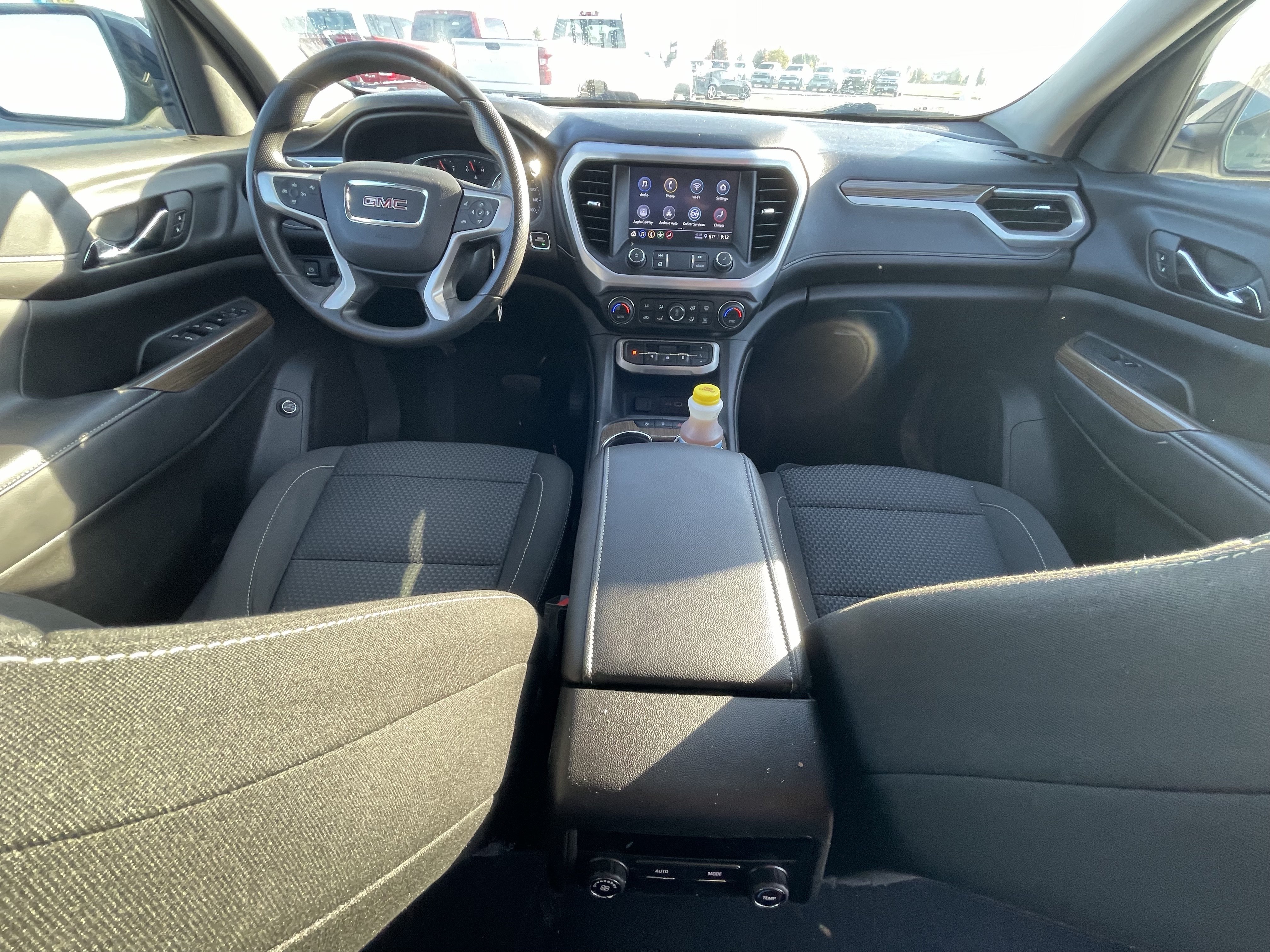 Used 2023 GMC Acadia SLE w/ Driver Convenience Package AWD/4WD image 10