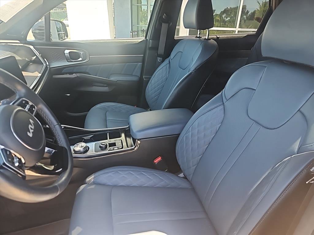 Used 2025 Kia Sorento SX Prestige AWD/4WD image 12